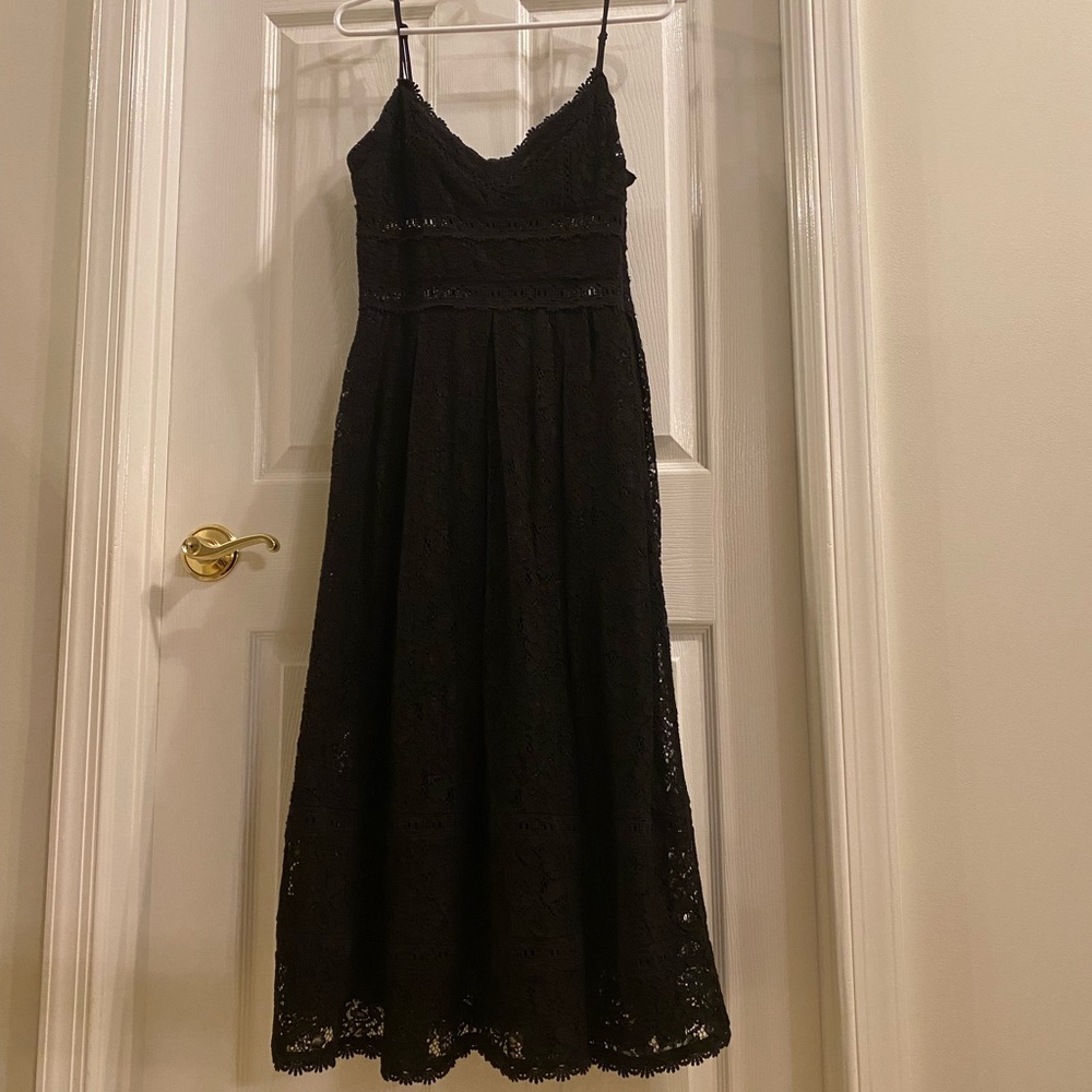 ✨ HOST PICK ✨ NSR Sleeveless Lace Midi Dress Black - S - NWT - peekaboo midriff - Picture 10 of 14